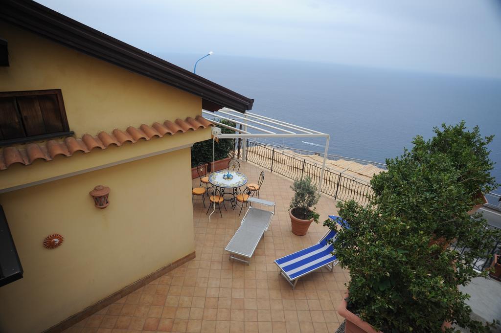 La Mela Blu Bed & Breakfast Furore Luaran gambar