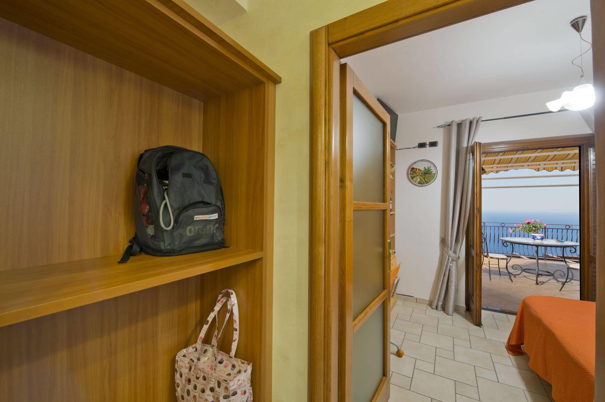 La Mela Blu Bed & Breakfast Furore Luaran gambar